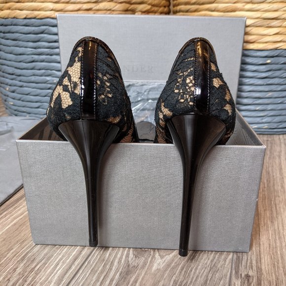 NIB (W36) - McQUEEN Black Lace + Nude Pump - Picture 7 of 11